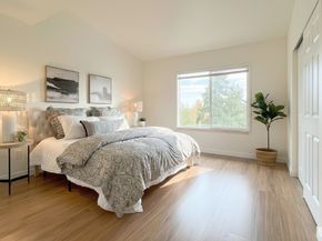 2920 76th Ave SE 411, Mercer Island WA 98040