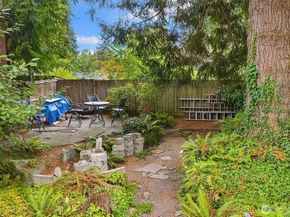 15010 Ashworth Avenue N, Shoreline WA 98133