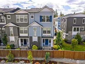14131 266th Avenue NE 101, Duvall WA 98019