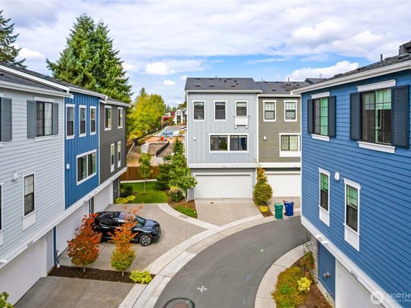 14131 266th Avenue NE 101, Duvall WA 98019