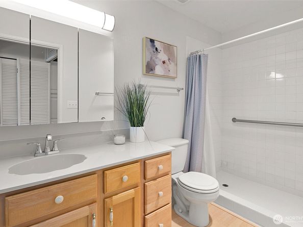 8516 196th Street SW 302, Edmonds WA 98026