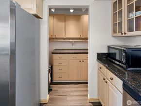 8516 196th Street SW 302, Edmonds WA 98026