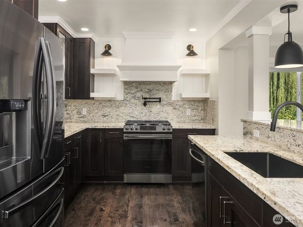 2808 Kennewick Place NE, Renton WA 98056