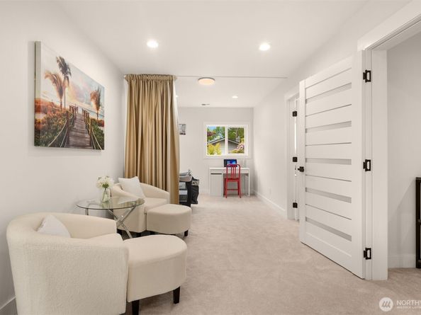 4326 NE 44th Street, Seattle WA 98105