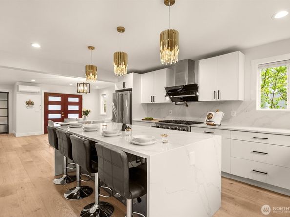 4326 NE 44th Street, Seattle WA 98105