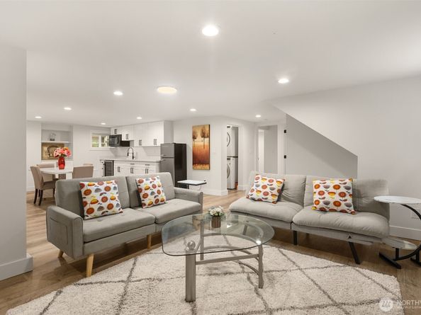 4326 NE 44th Street, Seattle WA 98105