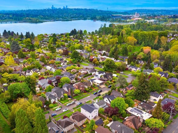 4326 NE 44th Street, Seattle WA 98105