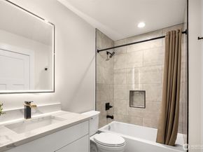 4326 NE 44th Street, Seattle WA 98105