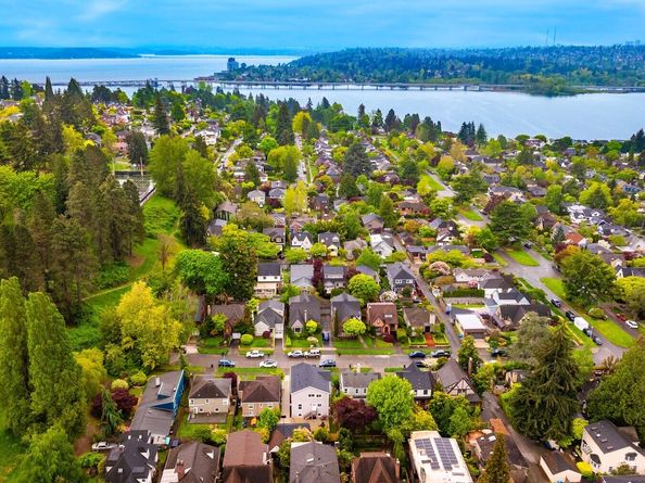 4326 NE 44th Street, Seattle WA 98105