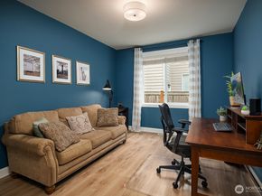 27528 SE 28th Court, Sammamish WA 98075