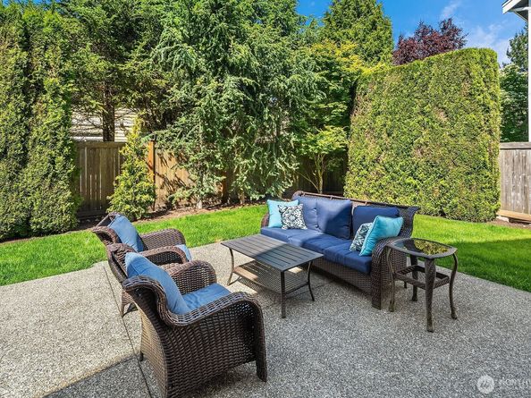 27528 SE 28th Court, Sammamish WA 98075