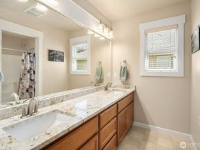 27528 SE 28th Court, Sammamish WA 98075