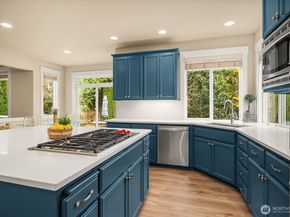 27528 SE 28th Court, Sammamish WA 98075