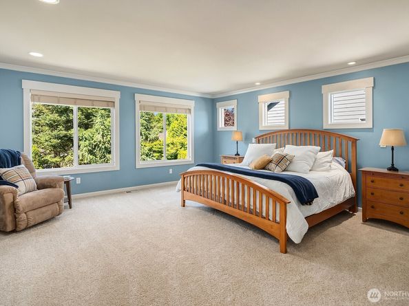 27528 SE 28th Court, Sammamish WA 98075