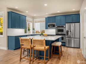 27528 SE 28th Court, Sammamish WA 98075