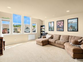 27528 SE 28th Court, Sammamish WA 98075