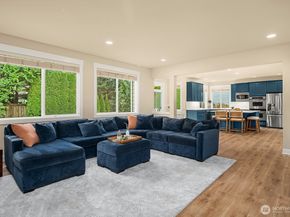 27528 SE 28th Court, Sammamish WA 98075