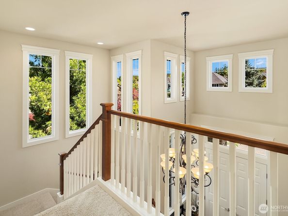 27528 SE 28th Court, Sammamish WA 98075