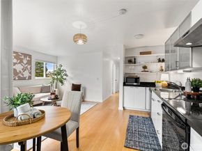 2626 E Madison Street 11, Seattle WA 98112