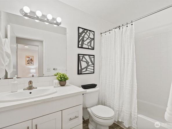 2626 E Madison Street 11, Seattle WA 98112