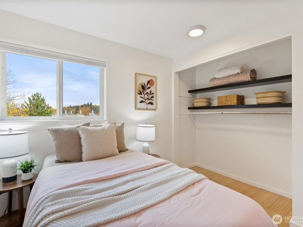 2626 E Madison Street 11, Seattle WA 98112