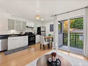 2626 E Madison Street 11, Seattle WA 98112