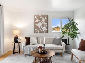 2626 E Madison Street 11, Seattle WA 98112