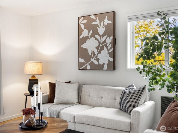 2626 E Madison Street 11, Seattle WA 98112