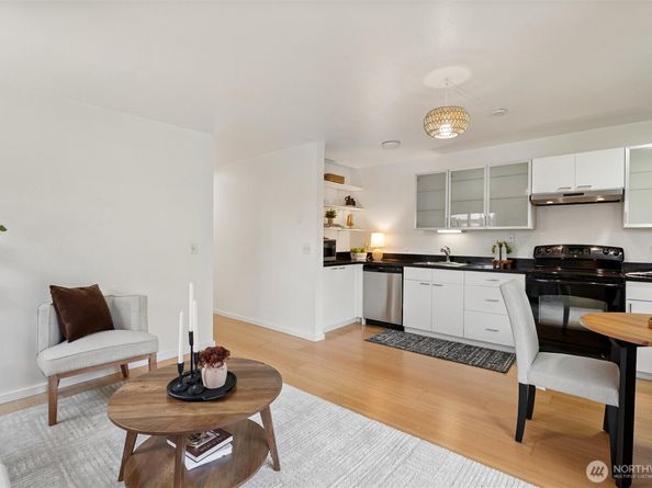 2626 E Madison Street 11, Seattle WA 98112