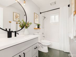 4031 30th Avenue S B, Seattle WA 98108