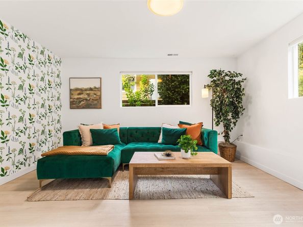 4031 30th Avenue S B, Seattle WA 98108