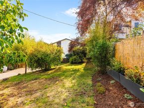 4031 30th Avenue S B, Seattle WA 98108