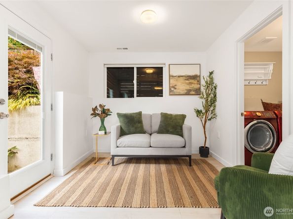 4031 30th Avenue S B, Seattle WA 98108