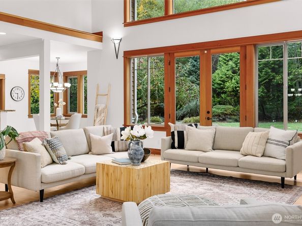 6465 Haley Loop NE, Bainbridge Island WA 98110