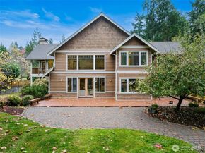 6465 Haley Loop NE, Bainbridge Island WA 98110