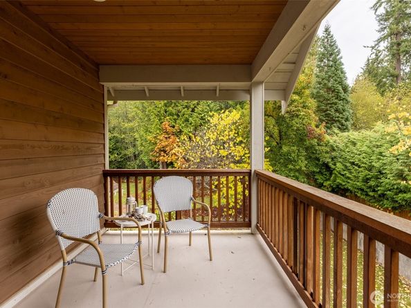 6465 Haley Loop NE, Bainbridge Island WA 98110