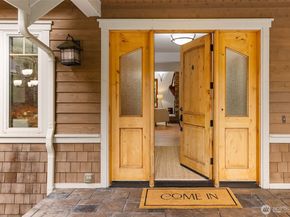 6465 Haley Loop NE, Bainbridge Island WA 98110