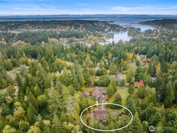 6465 Haley Loop NE, Bainbridge Island WA 98110