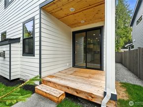 19228 Meridian Drive SE CW 10, Bothell WA 98012