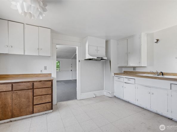 22841 Dockton Road SW, Vashon WA 98070