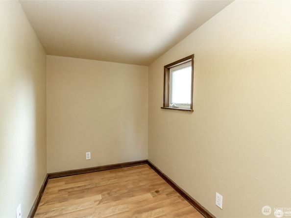 1551 N Callow Avenue, Bremerton WA 98312