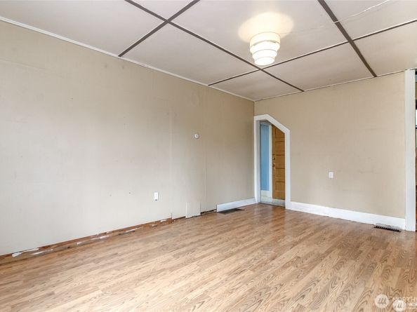 1551 N Callow Avenue, Bremerton WA 98312