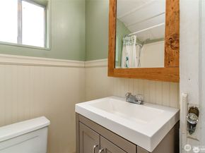 1551 N Callow Avenue, Bremerton WA 98312