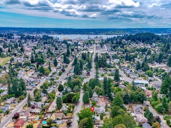 1551 N Callow Avenue, Bremerton WA 98312