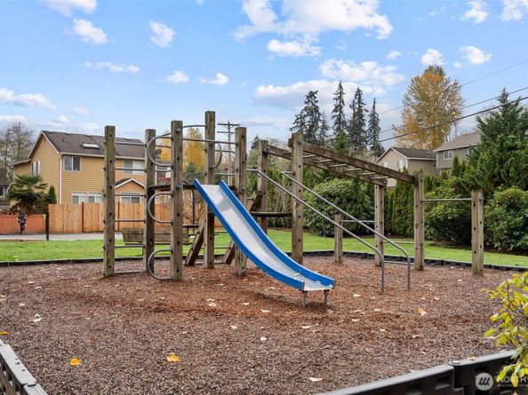 2417 143rd Place SW, Lynnwood WA 98087