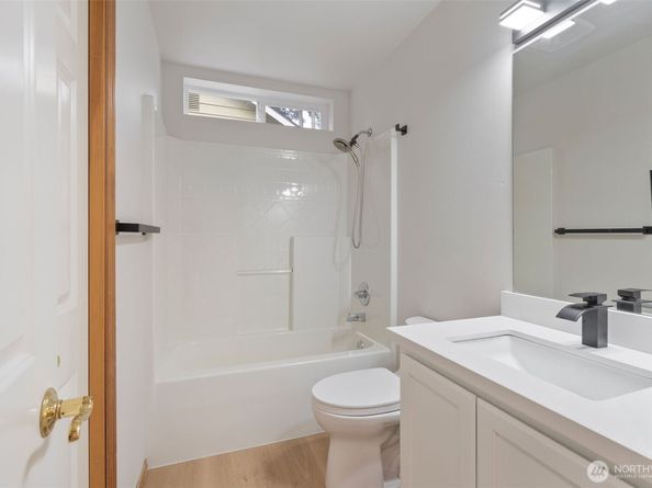 2417 143rd Place SW, Lynnwood WA 98087