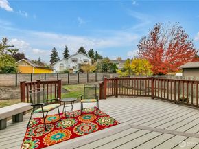 20416 104th Avenue SE, Kent WA 98031