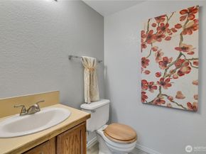 20416 104th Avenue SE, Kent WA 98031