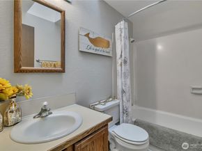 20416 104th Avenue SE, Kent WA 98031