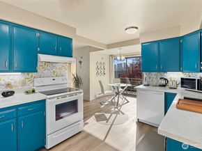 561 Lee Street, Seattle WA 98109